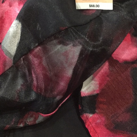 Relativity Skirt red floral size 3x - Picture 2 of 4